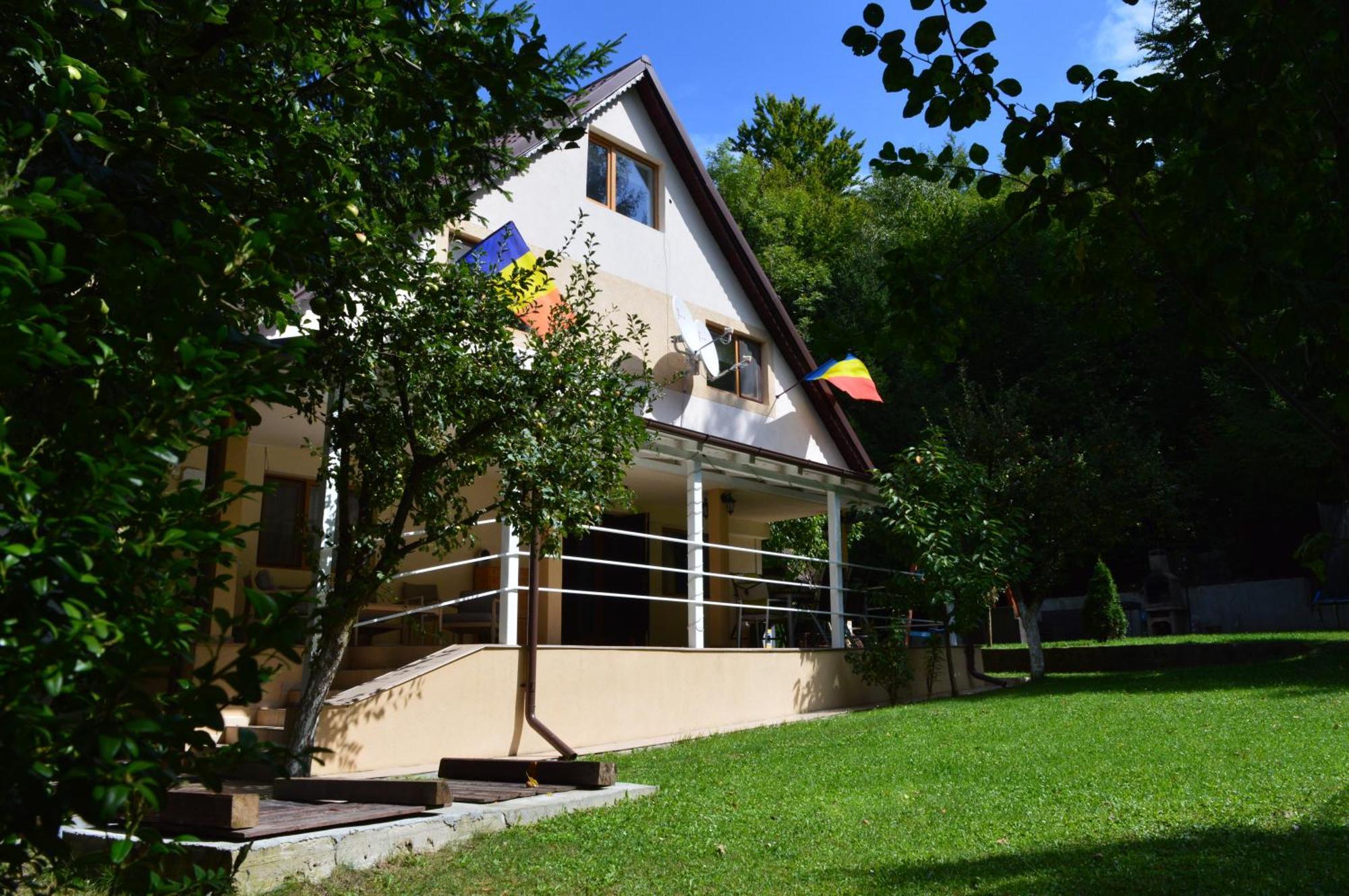 Casa Aris Lepsa Vrancea Hotel Exterior photo