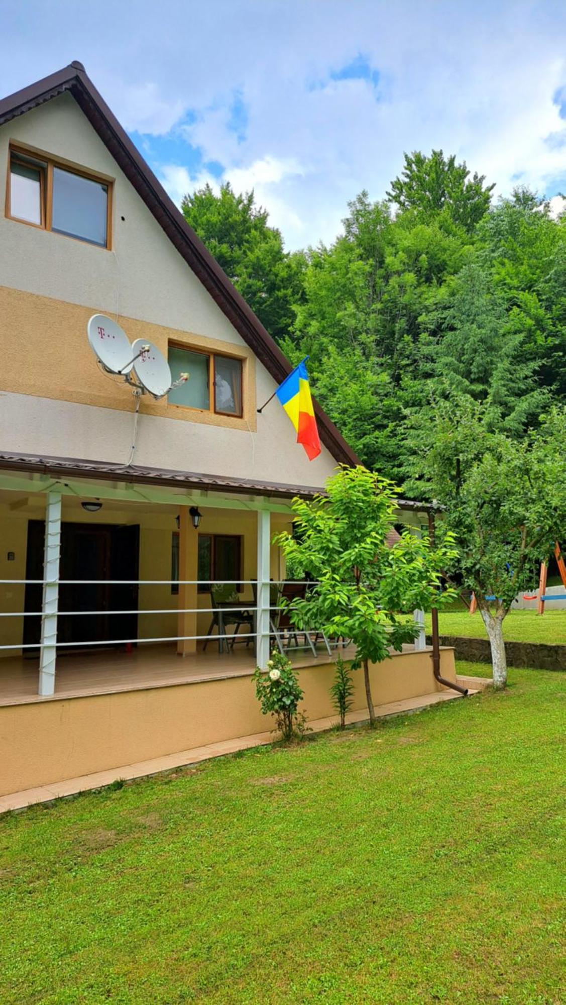 Casa Aris Lepsa Vrancea Hotel Exterior photo